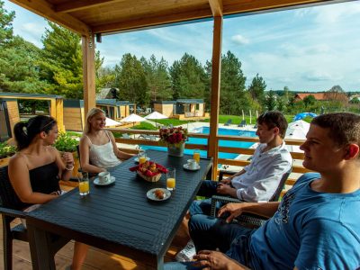 Kamp Turist Grabovac mobilna kucica terasa