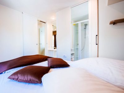 Kamp Zaton Holiday Resort Premium mobilna kucica dvokrevetna soba
