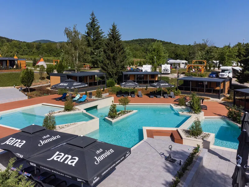 Plitvice Holiday Resort Bazen Complex S Bazenima