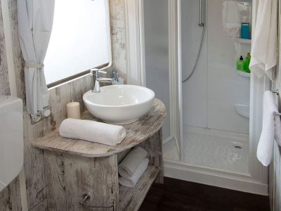 Kamp Zaton Holiday Resort Glamping sator kupatilo