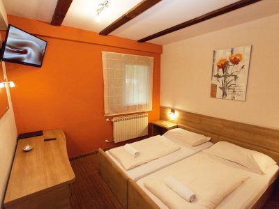Kamp Turist Grabovac apartman spavaća soba | AdriaCamps