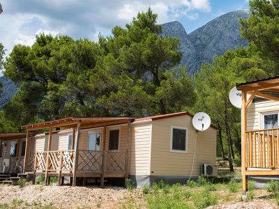 Kamp Basko Polje i mobilne kucice Hvar - pogled s terase | AdriaCamps