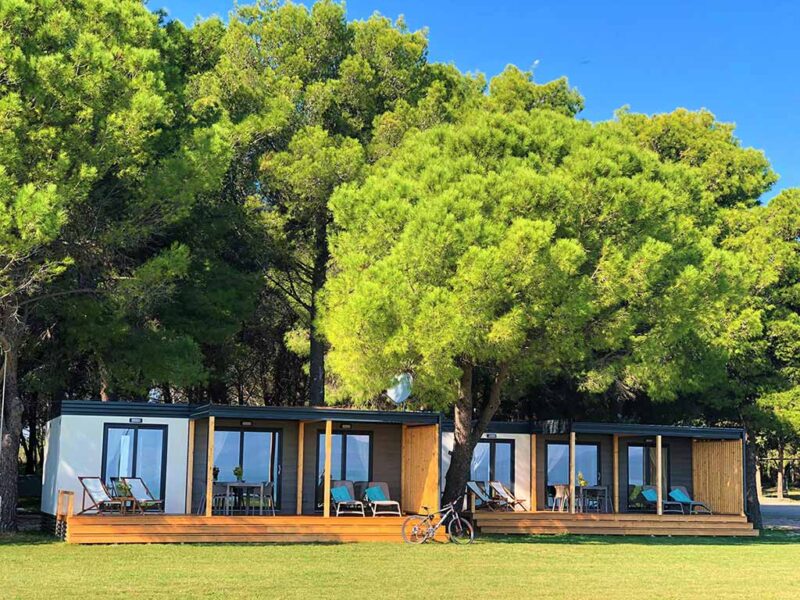Camping Vransko Lake Mobile Home Trend Deluxe Exterior