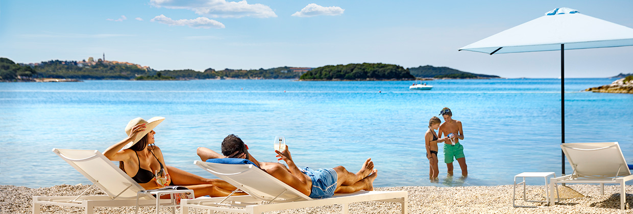 Istra-Premium-Camping-Resort-Maro-family-beach