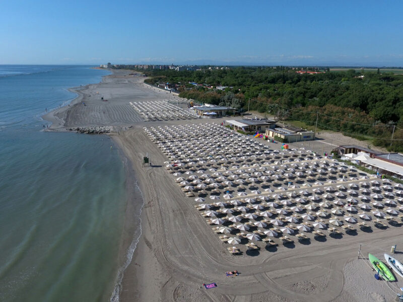 Panoramica della spiaggia del Marina Family Village