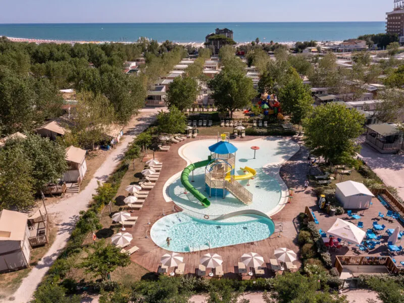 Romagna Family Village Piscina Birds Eye