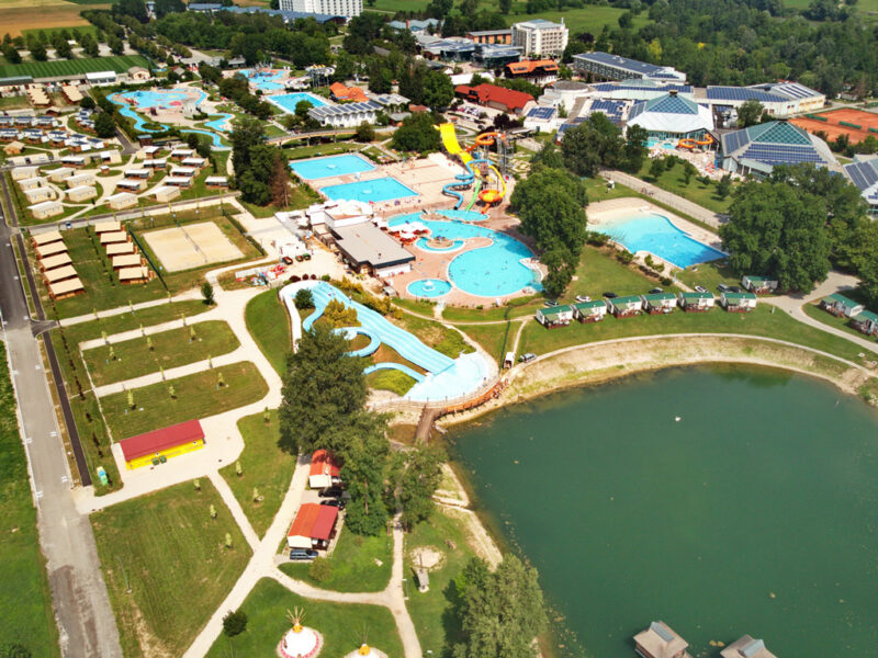 Campingplatz Terme Catez Außenpool Wasserpark Rutschen