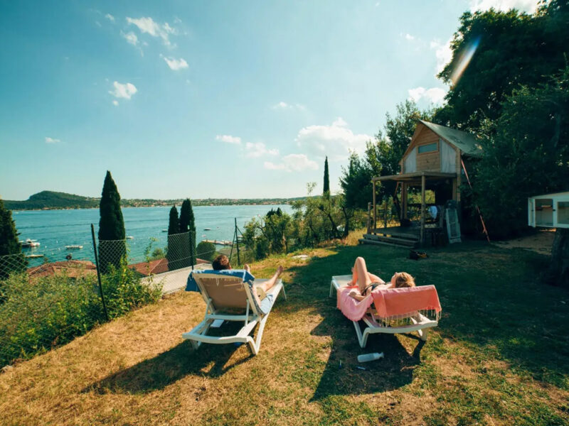 Vacanze Glamping Boutique Cortile Glamping esterno