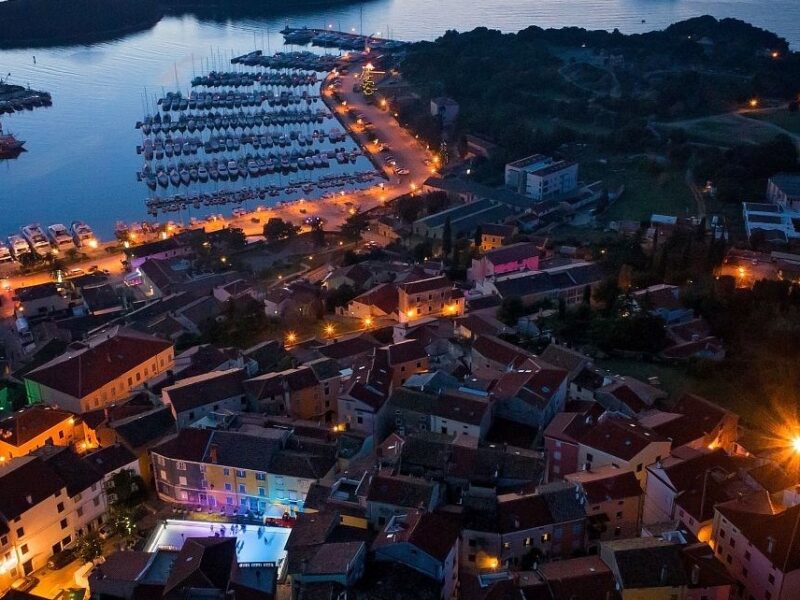 Enjoy the festive Vrsar while camping in Porto Sole