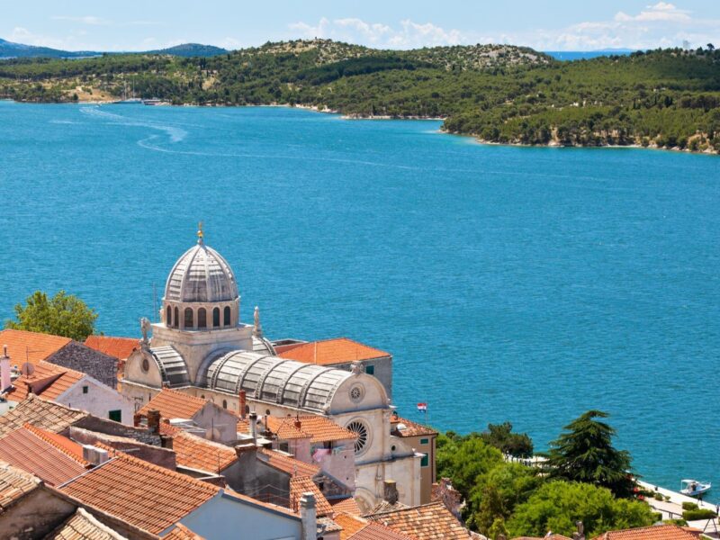 Kampiranje na moru: otkrijte Šibenik