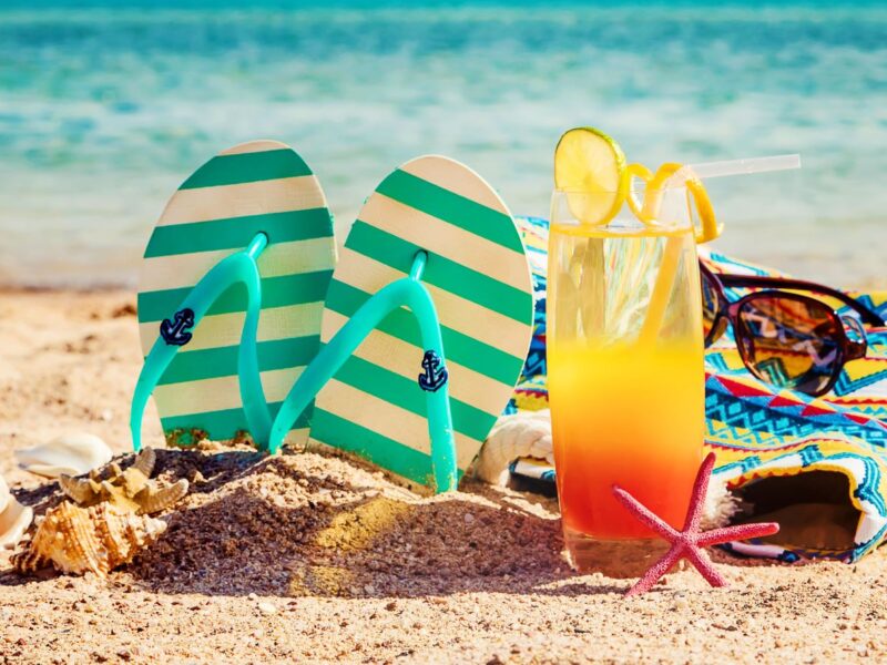 Strand-Essentials: was Sie unbedingt für einen Tag am Strand einpacken sollten