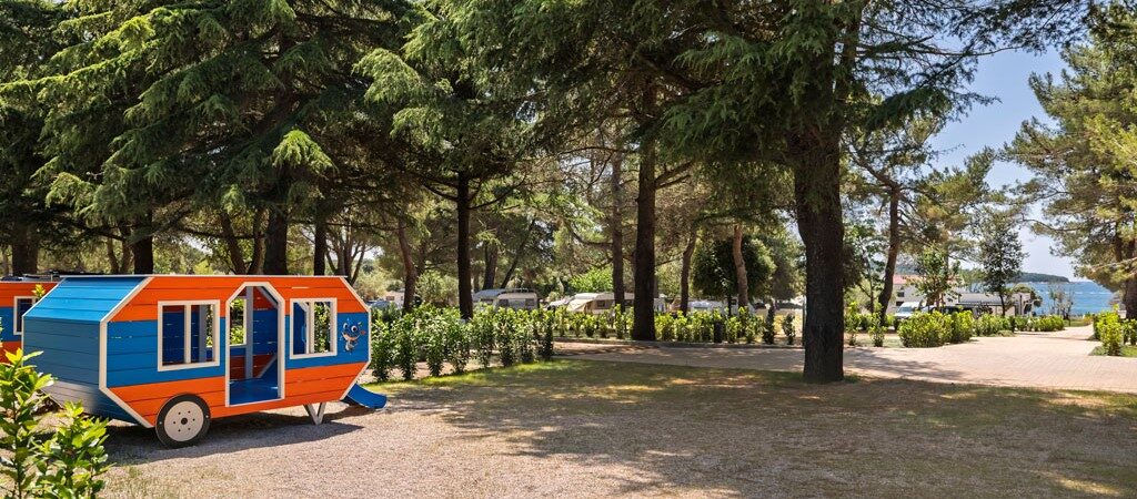 Campsite-Koversada-Covered-Pitch-Comfort-Maisky-thumbnail